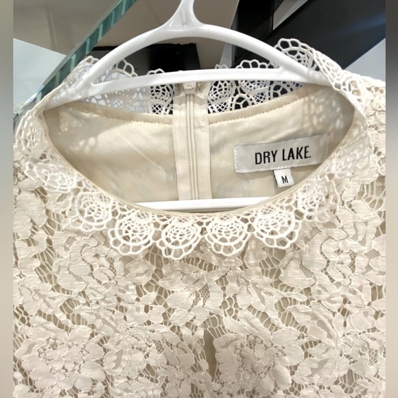 Dry Lake lace top with bell sleeves - Picture 3 of 3